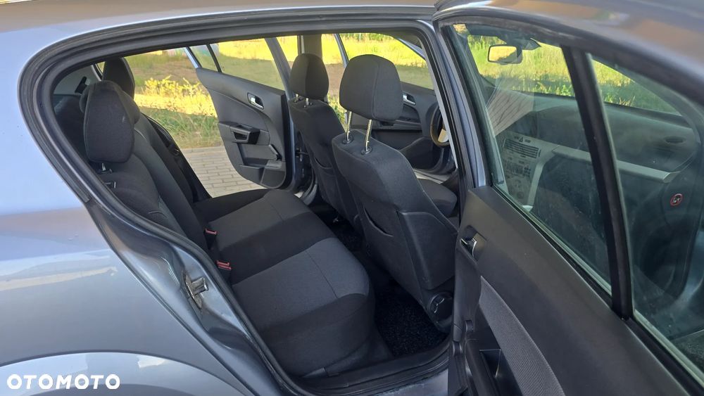 Opel Astra 1.4 150 Jahre - 30