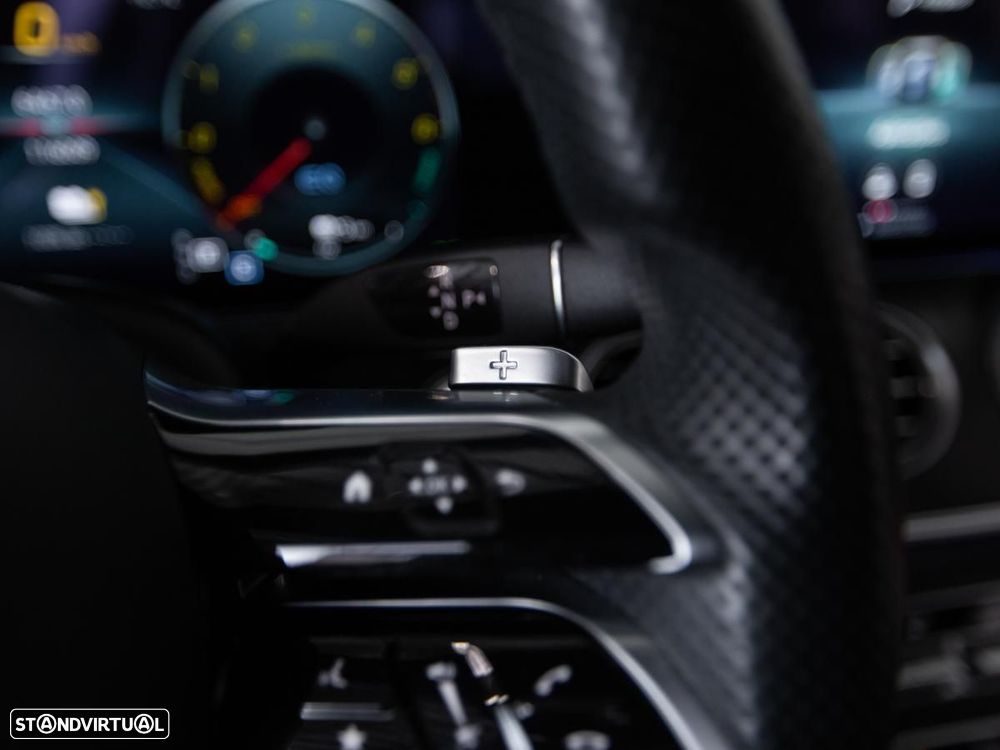 Mercedes-Benz E 300 de 9G-TRONIC AMG Line - 18