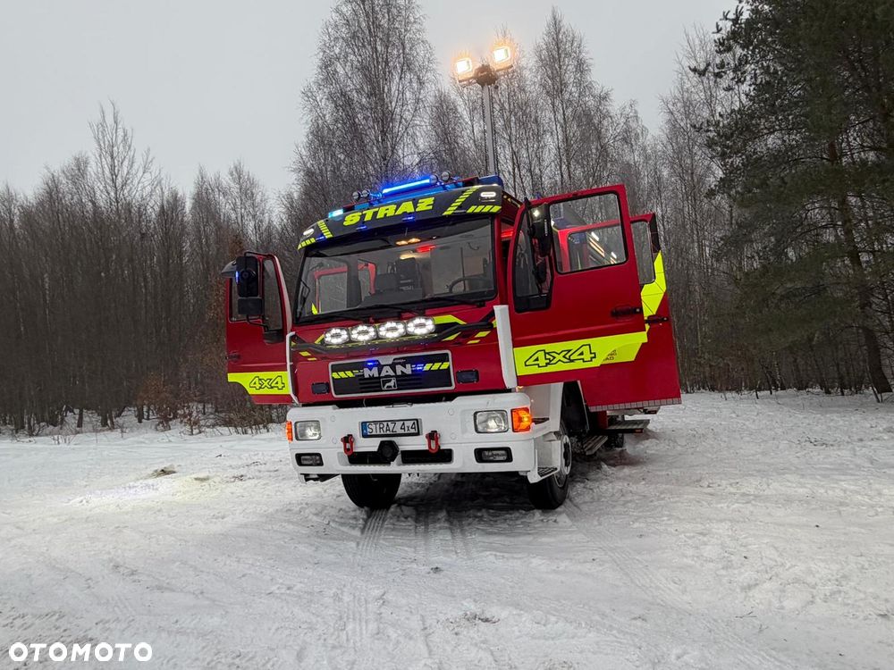 MAN Straż pożarna, Pojazd pożarniczy, Wóz strażacki, MAN L80 średni GBA 4x4 CNBOP, wyciągarka, 3000l wody, reduktor, blokady, mosty - 3
