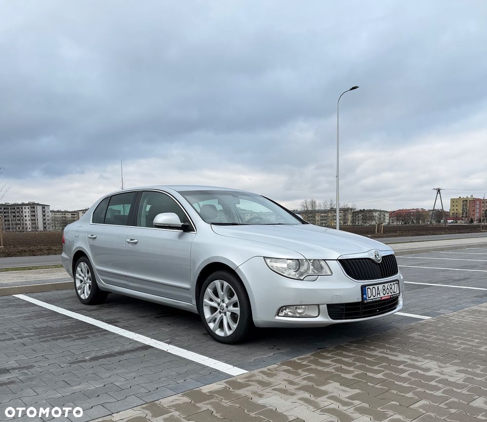 Skoda Superb 2.0 TDI Platinum DSG - 1