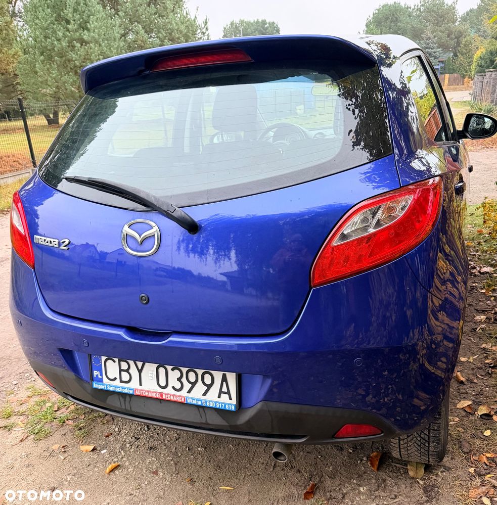 Mazda 2 2009 photo 3