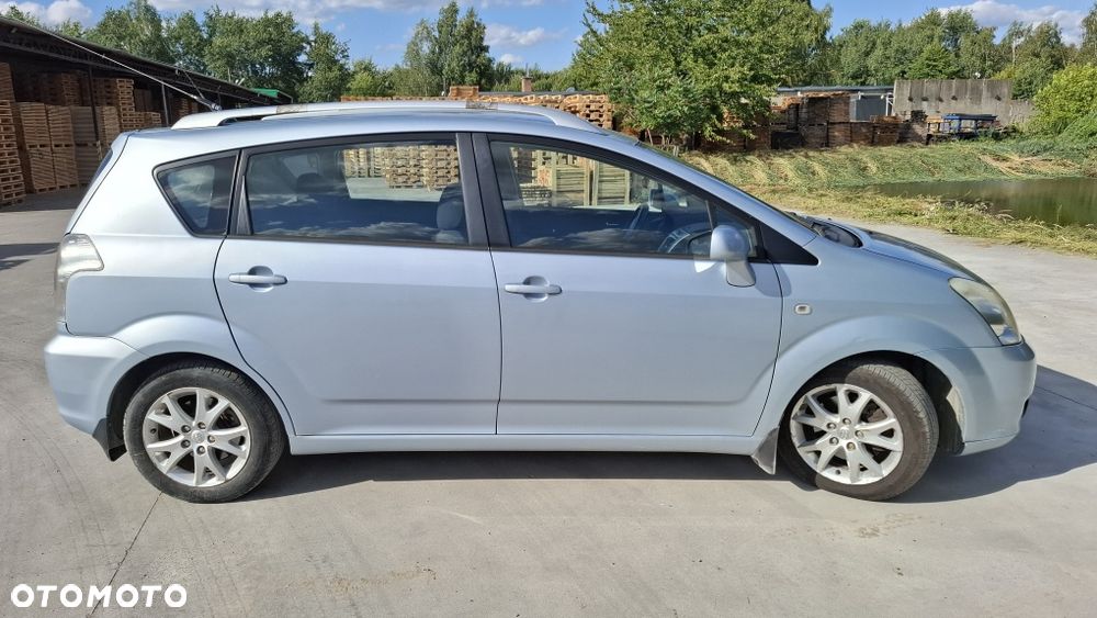 Toyota Corolla Verso - 2