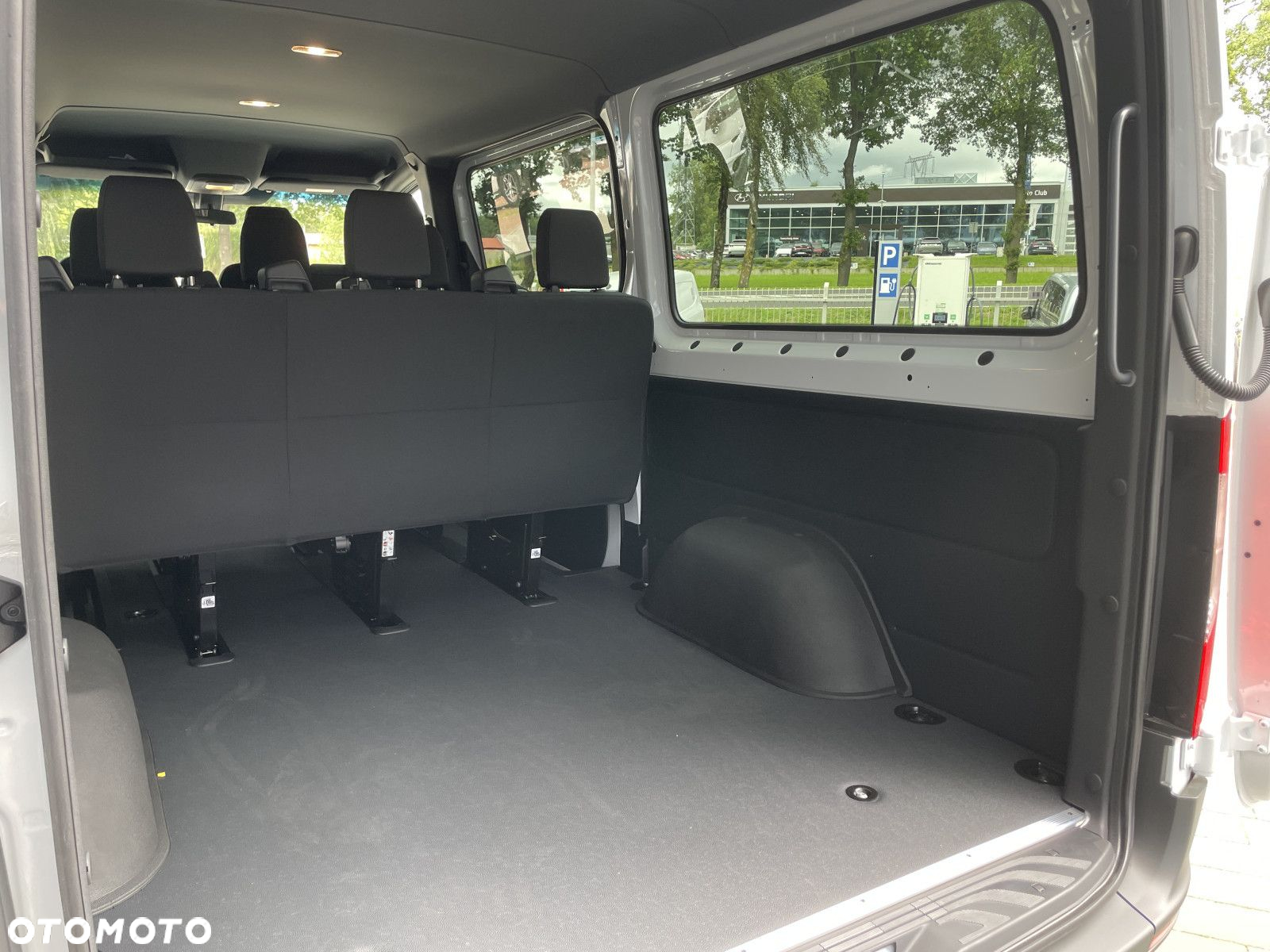 Mercedes-Benz Sprinter Tourer - 9