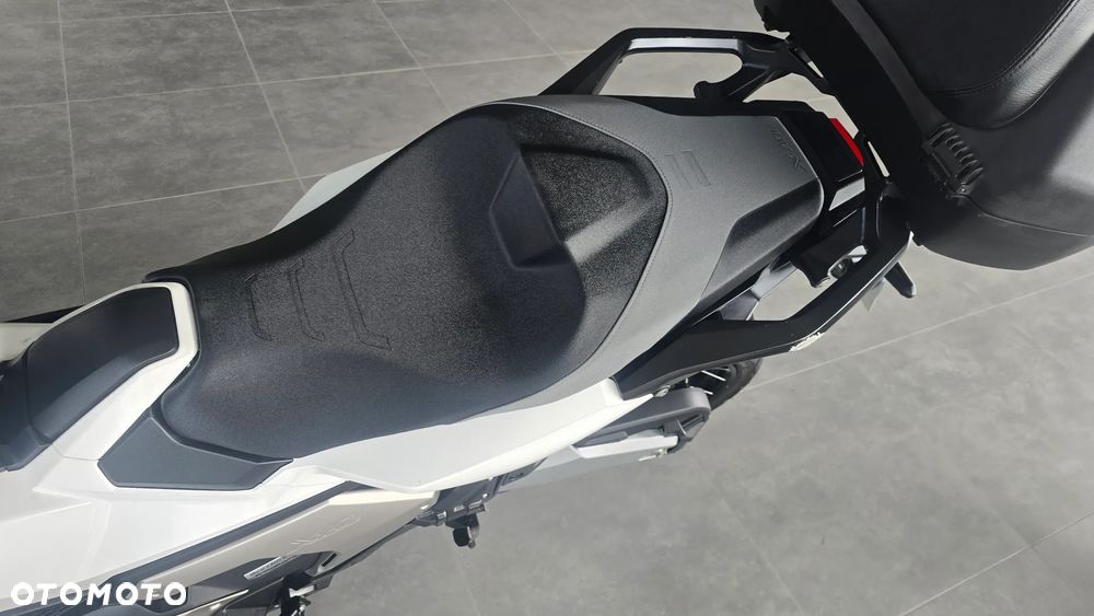Honda X-ADV - 16