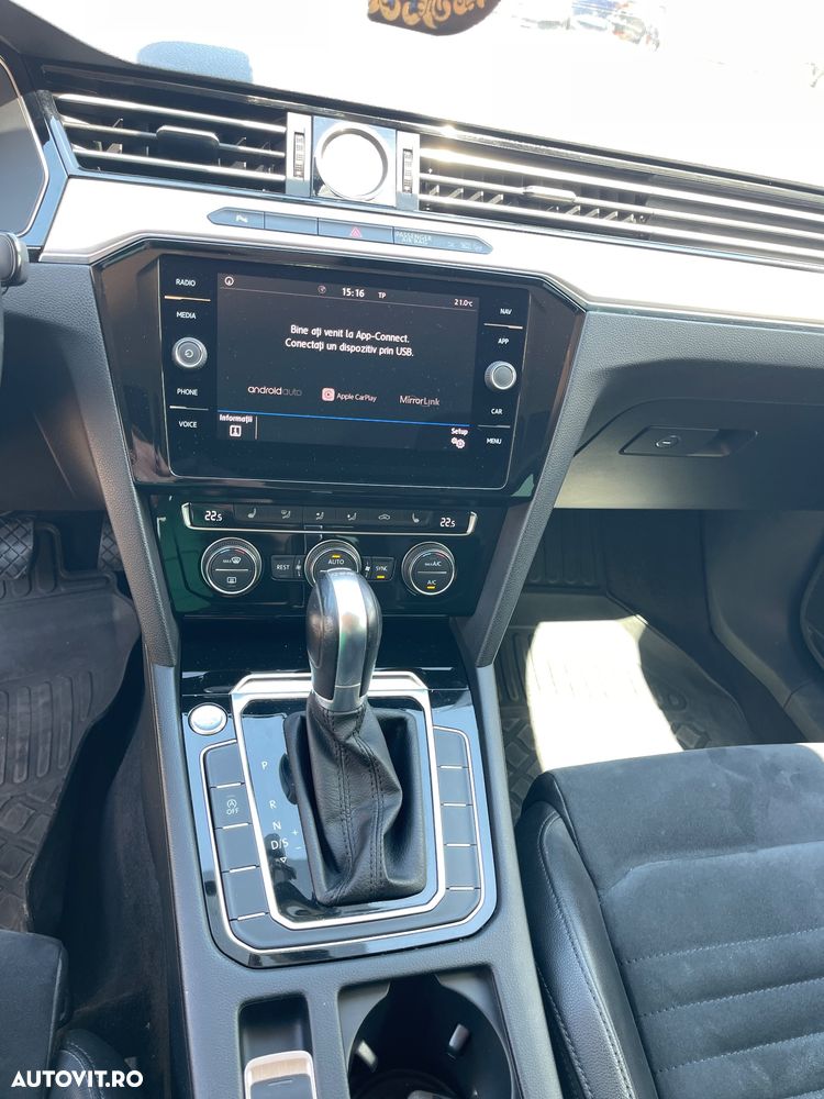 Volkswagen Passat 2.0 TDI DSG Highline - 34