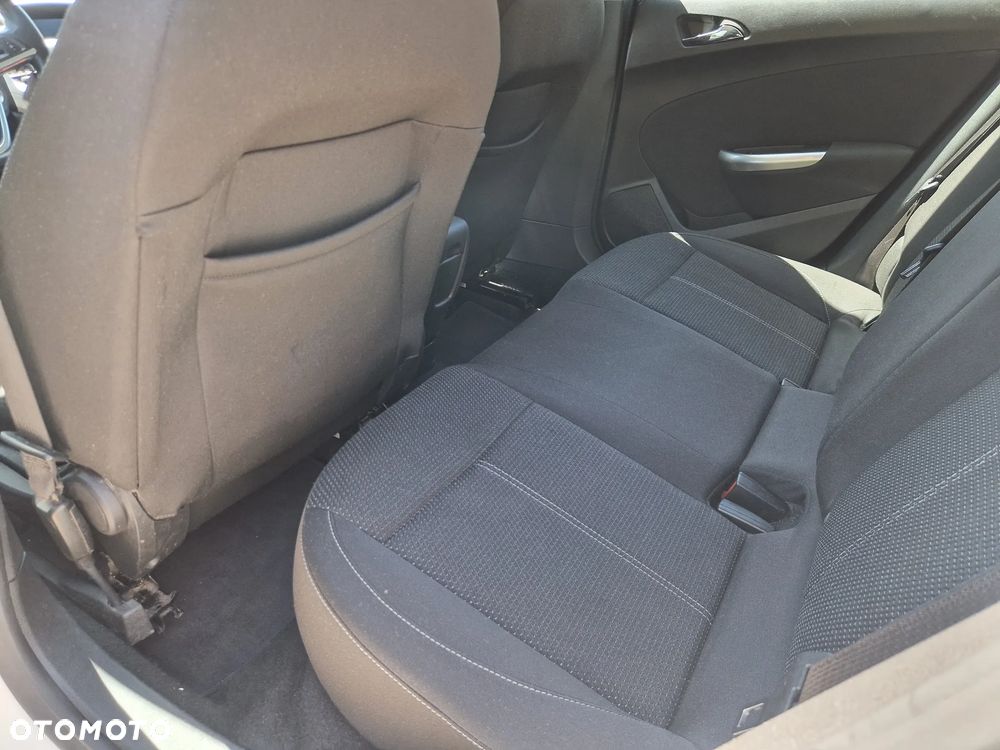 Opel Astra 1.6 Turbo - 40