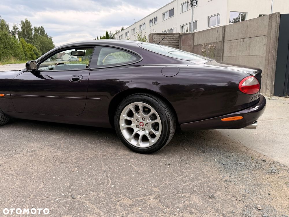 Jaguar XK8 - 13