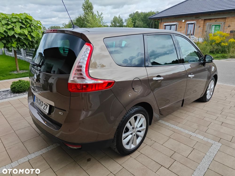 Renault Grand Scenic - 28