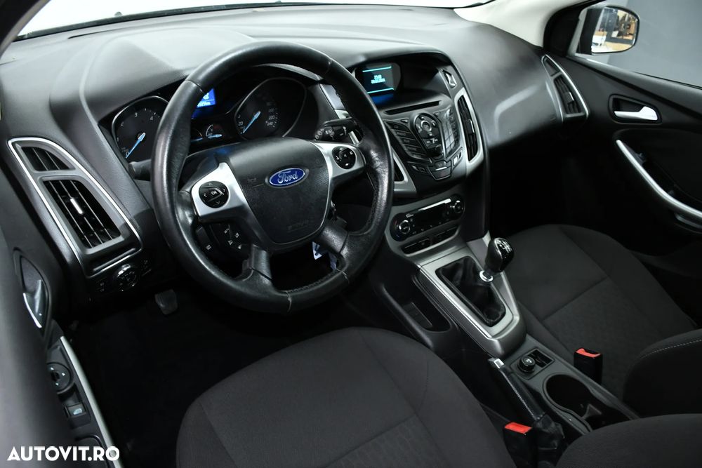 Ford Focus Turnier 1.6 TDCi DPF Titanium - 13