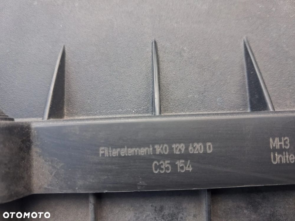 Obudowa filtra powietrza VW GOLF 6  1K0129620D  OE - 2