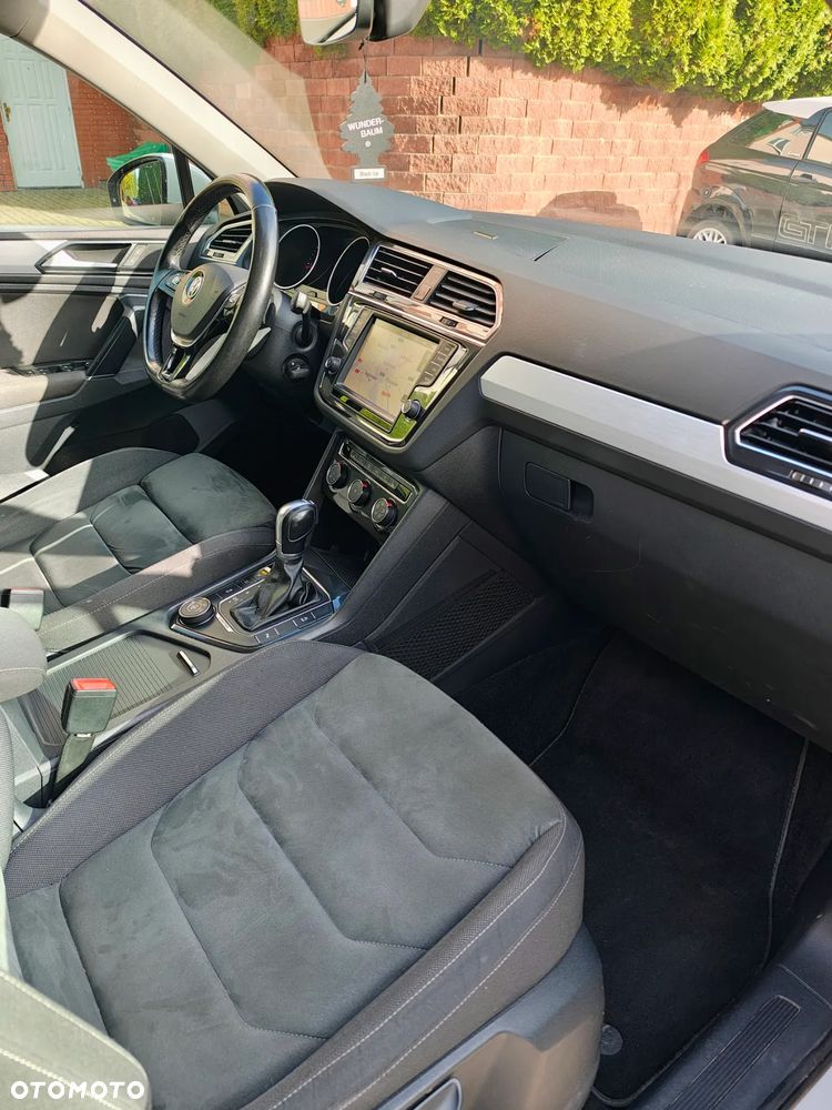 Volkswagen Tiguan 2.0 TDI SCR 4MOTION BlueMotion Technology DSG Sport & Style - 9