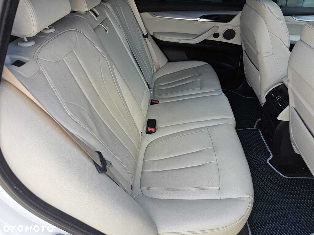 BMW X5 xDrive25d - 13
