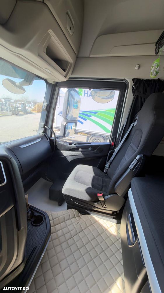 Iveco S-WAY - 10