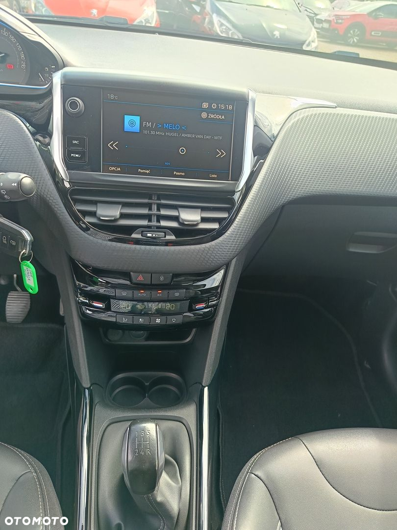 Peugeot 2008 1.5 BlueHDi Allure - 17