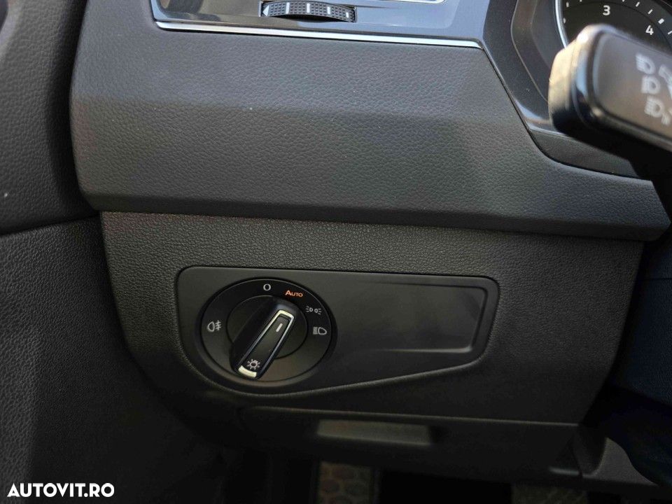 Volkswagen Tiguan - 13