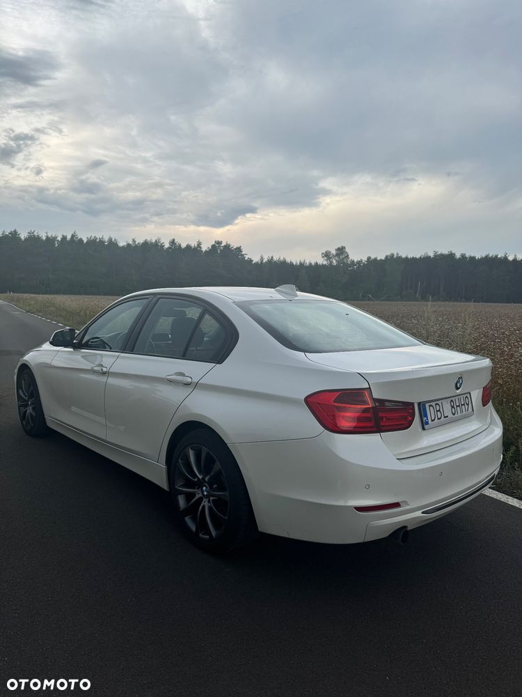 BMW Seria 3 320d xDrive - 3