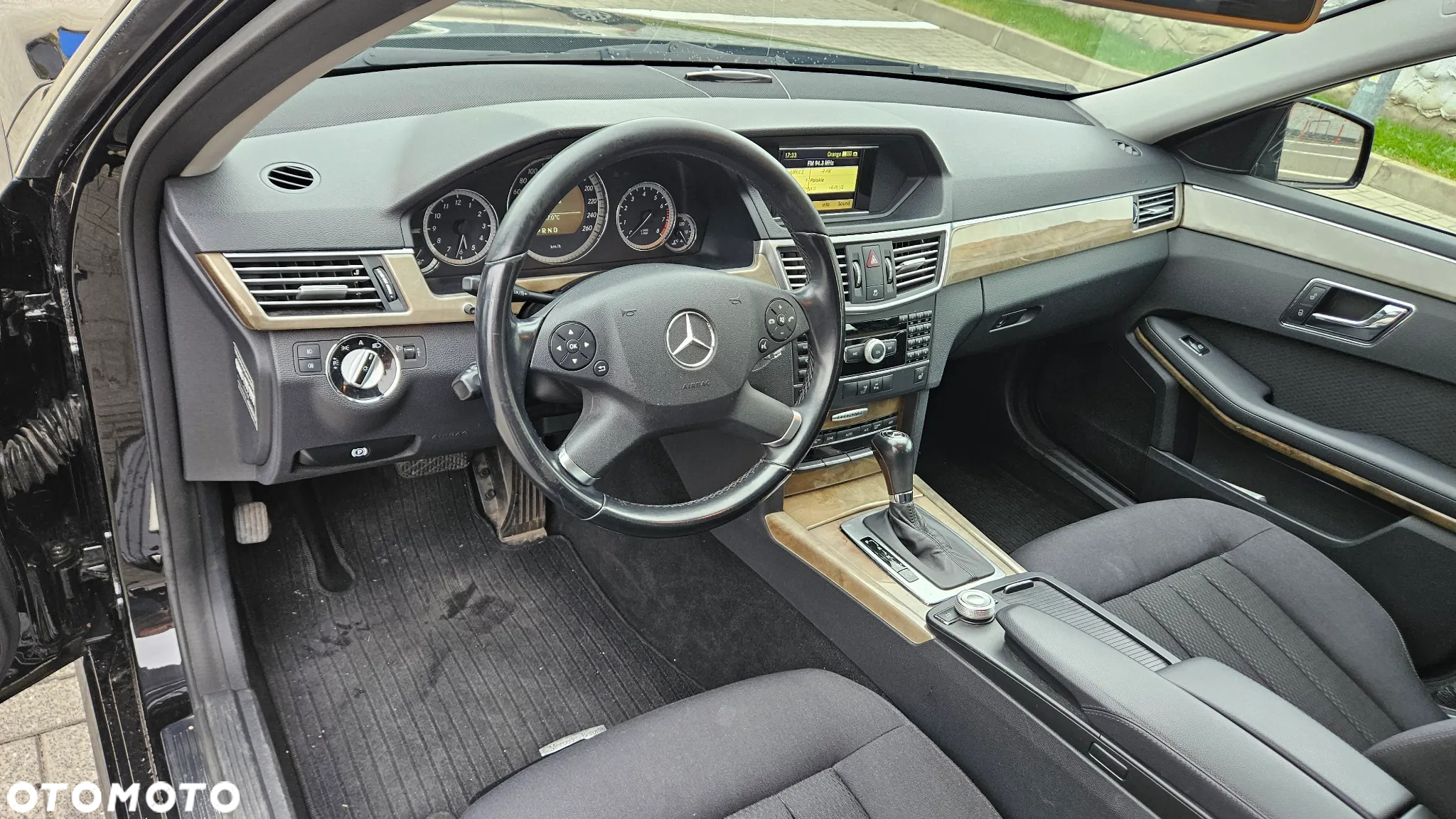 Mercedes-Benz Klasa E 200 T CGI BlueEFFICIENCY Automatik Elegance - 10
