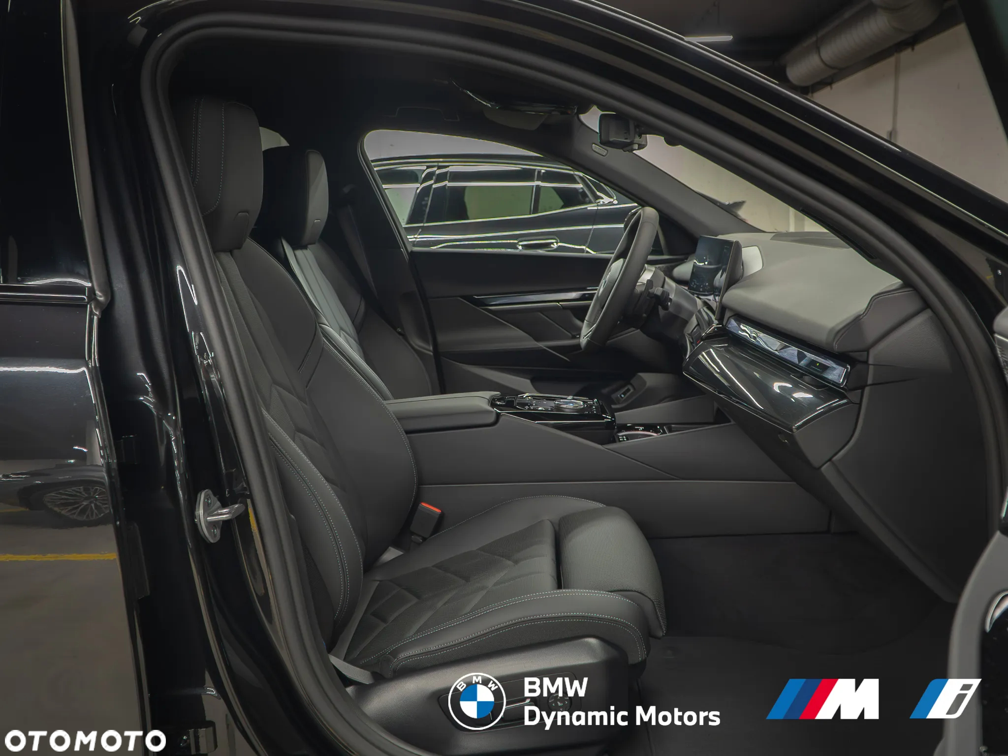 BMW Seria 5 520d xDrive Touring - 21