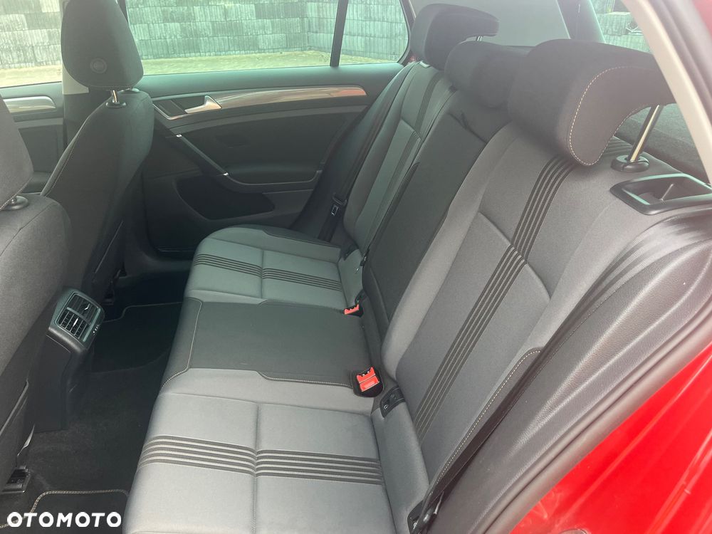 Volkswagen Golf 1.6 TDI BlueMotion Technology Comfortline - 11