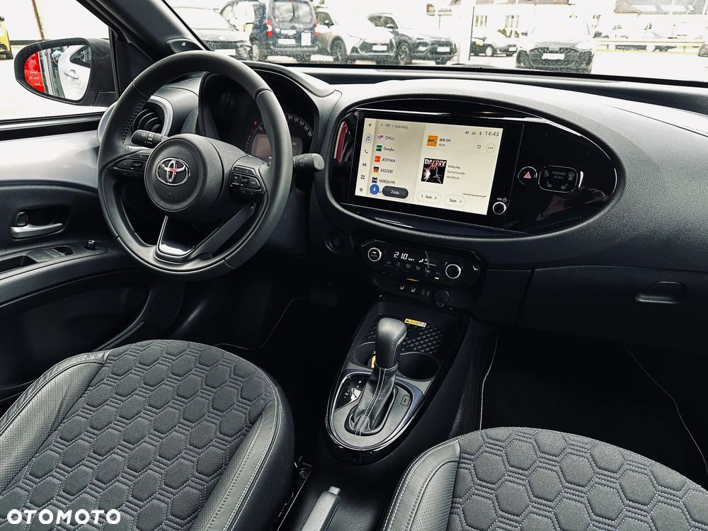 Toyota Aygo X 1.0 VVT-i JBL CVT - 17