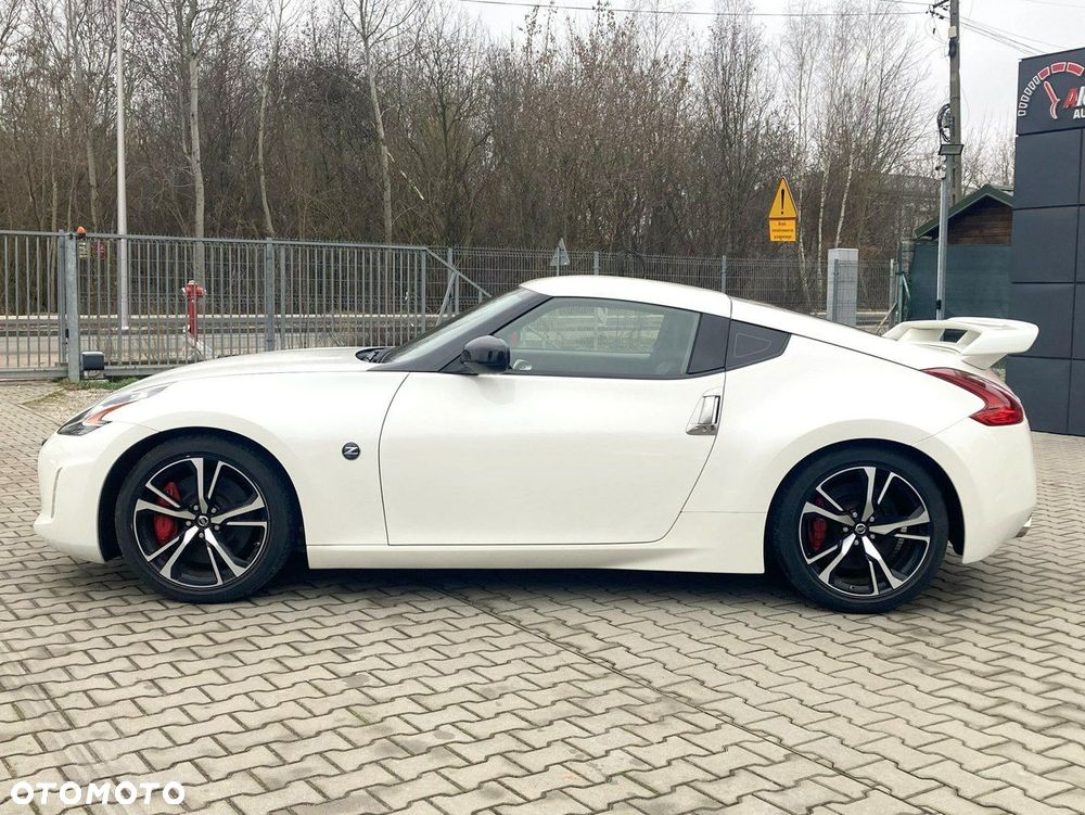 Nissan 370 Z - 2