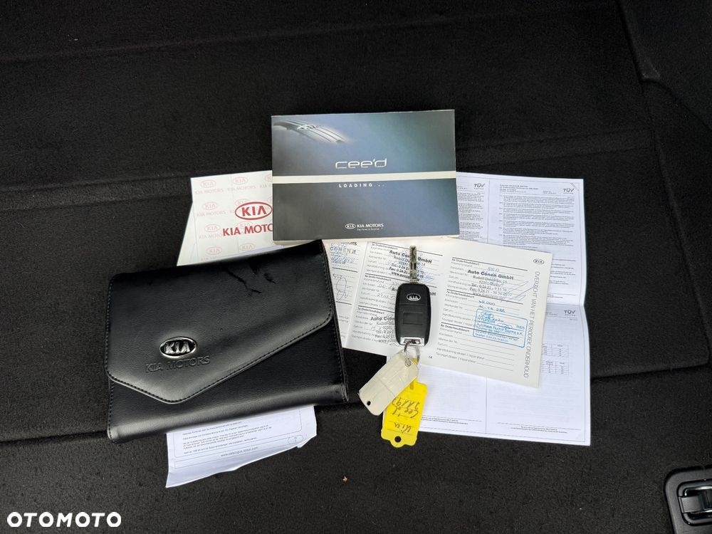 Kia Ceed - 35