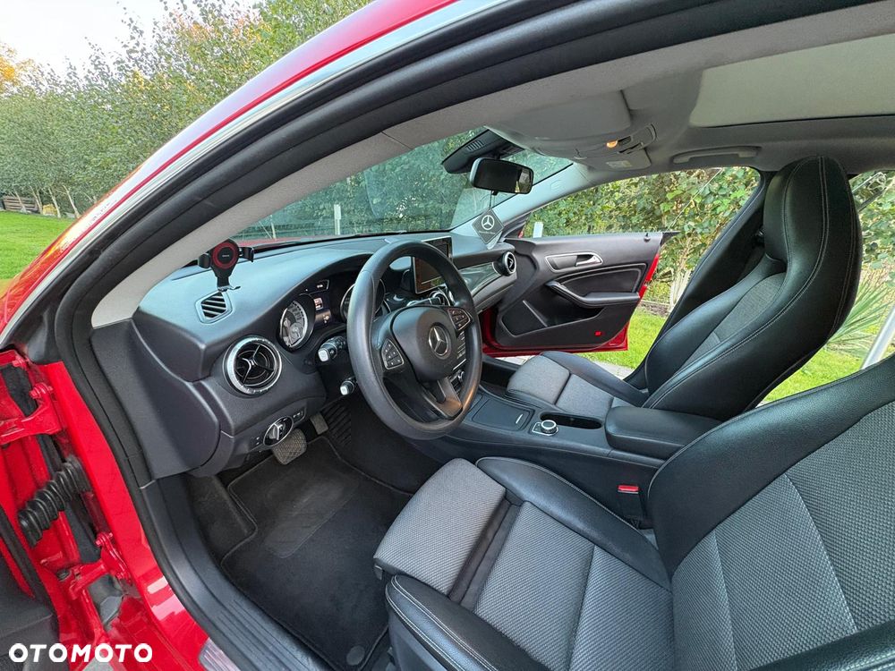 Mercedes-Benz CLA 200 (CDI) d 4Matic 7G-DCT - 35