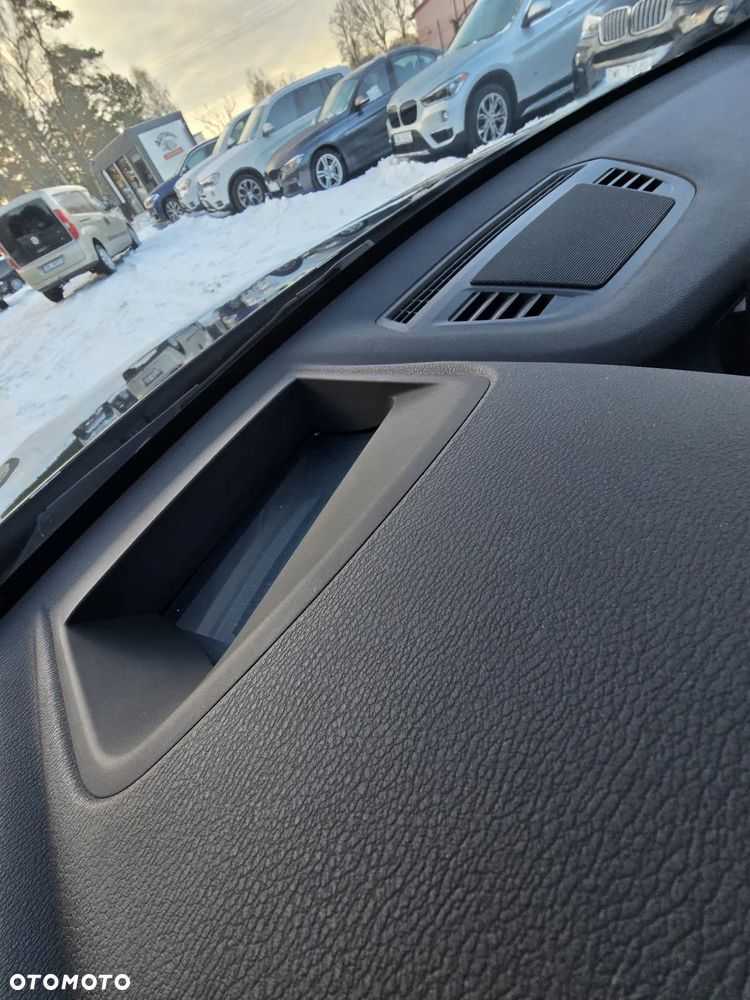 BMW X1 xDrive25i M Sport - 4