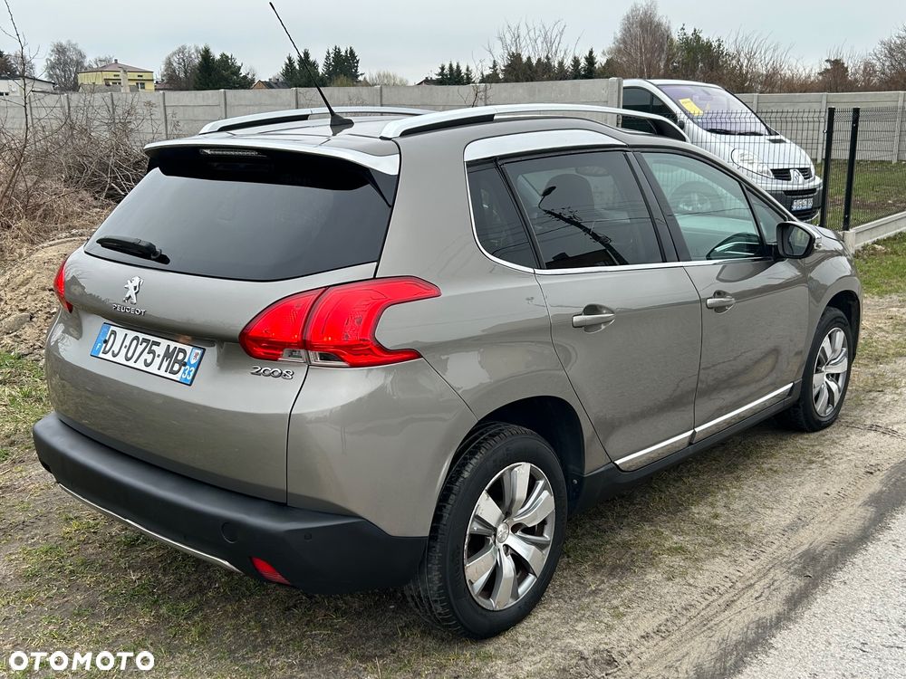 Peugeot 2008 - 4