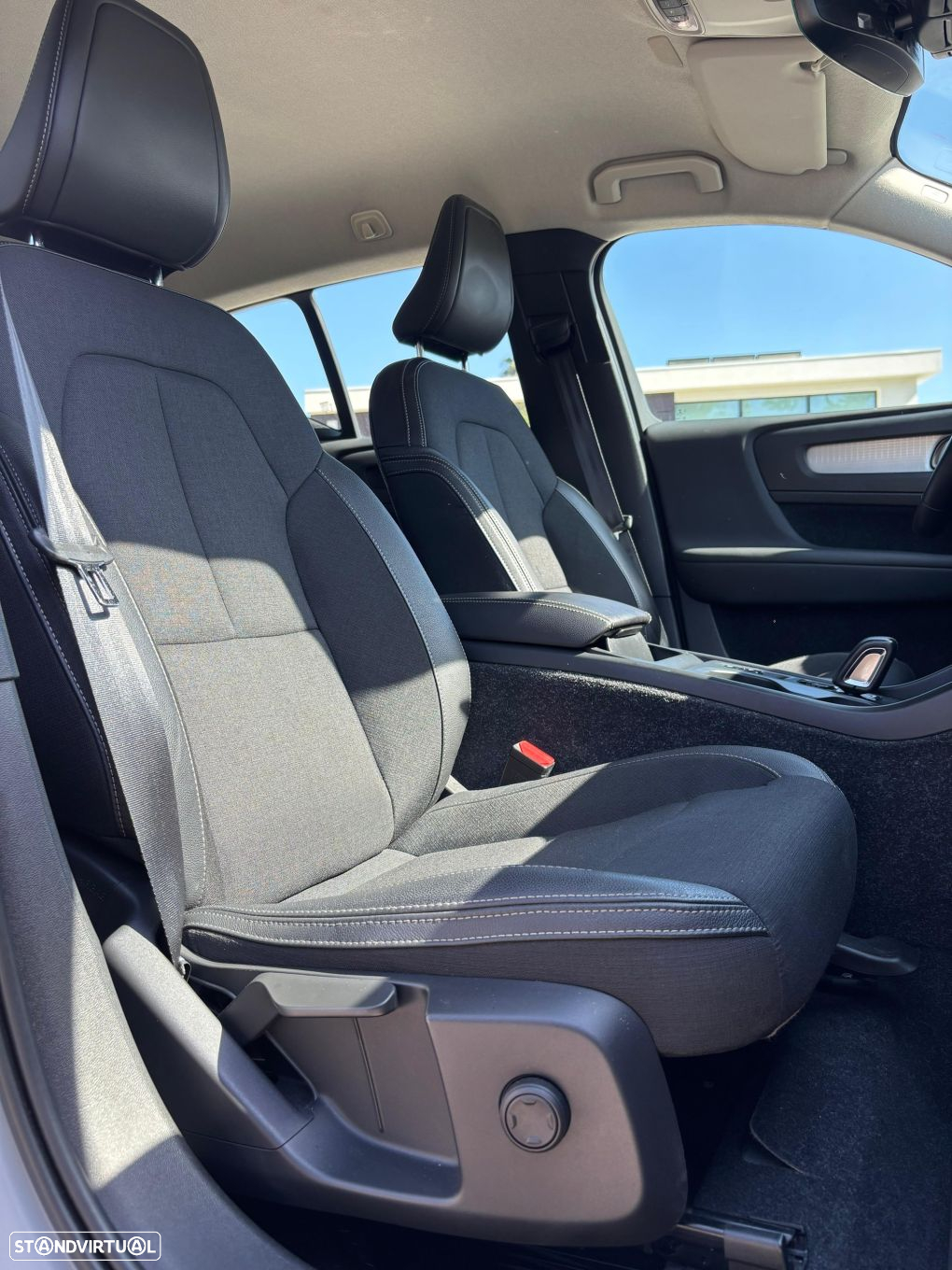 Volvo XC 40 1.5 T3 Momentum Plus Geartronic - 12