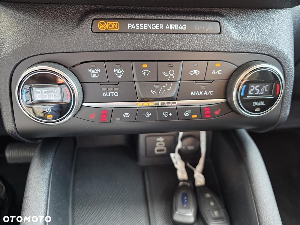 Ford Kuga 2.5P PHEV FWD Titanium X - 22
