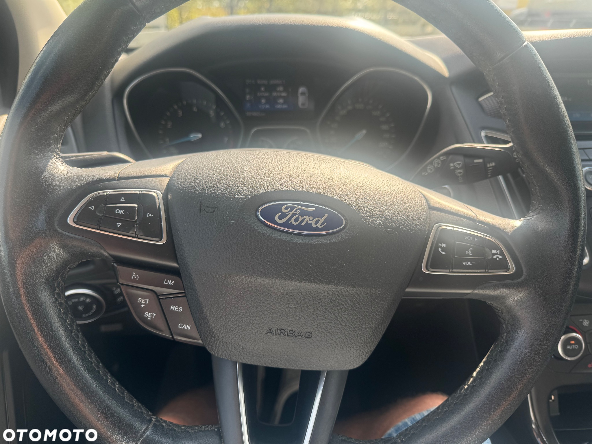 Ford Focus 1.5 EcoBoost Start-Stopp-System TITANIUM - 19