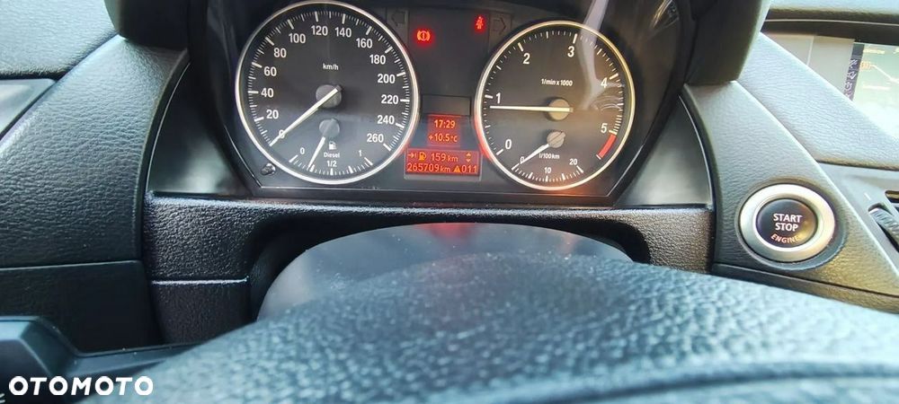 BMW X1 sDrive18d - 12