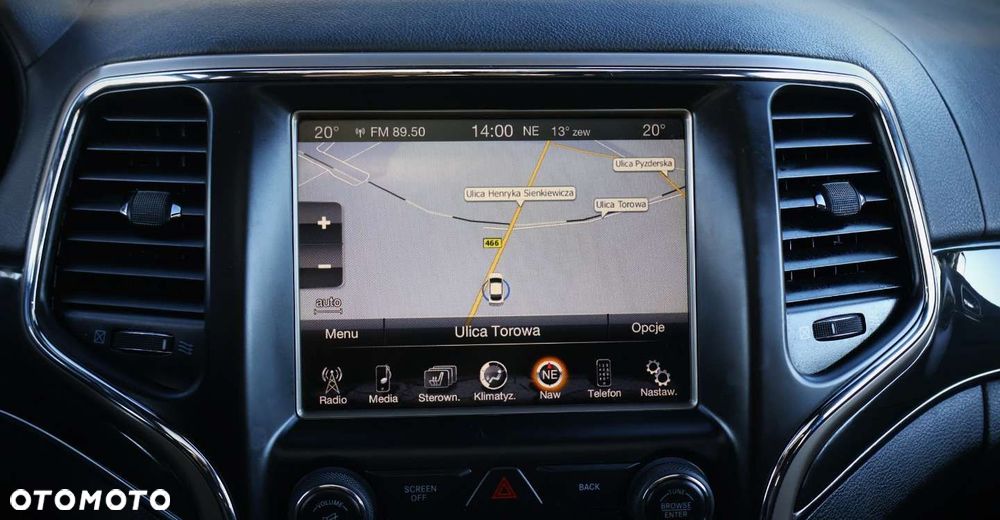 Jeep Grand Cherokee - 26