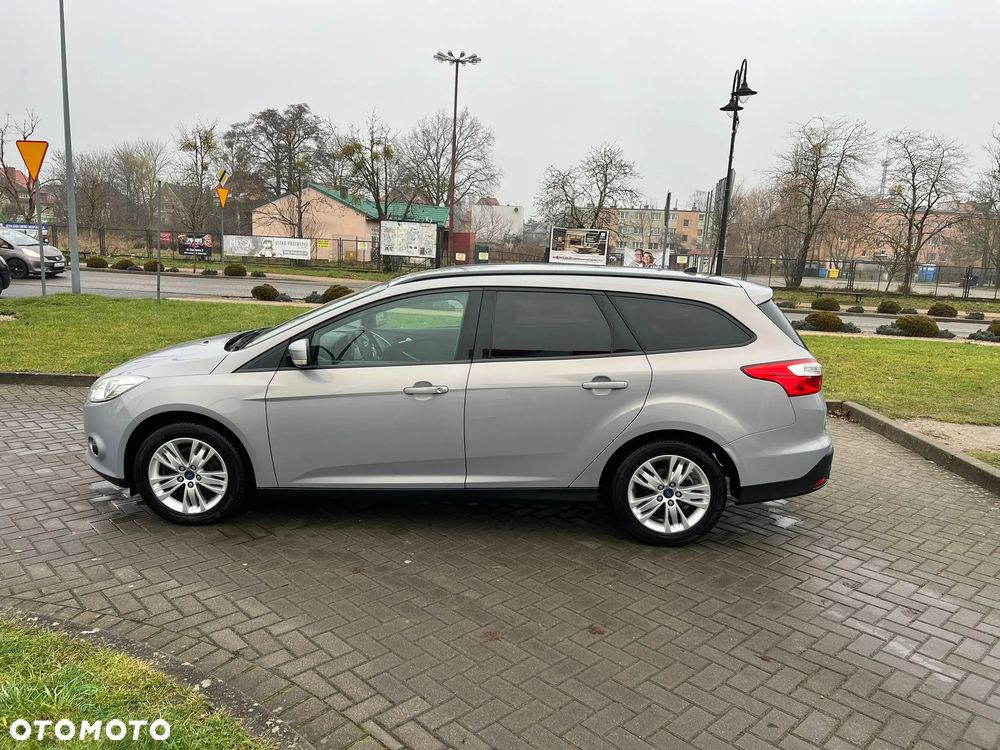 Ford Focus 1.6 TDCi DPF SYNC Edition - 5