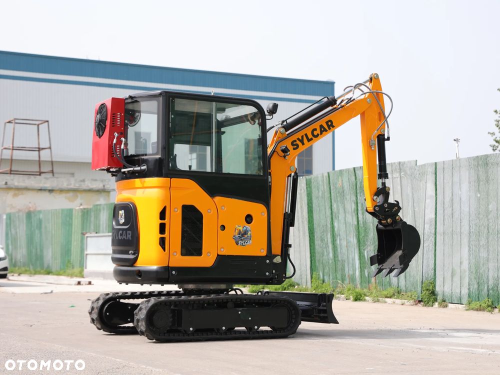 Inny Minikoparka Sylcar 25 - 11