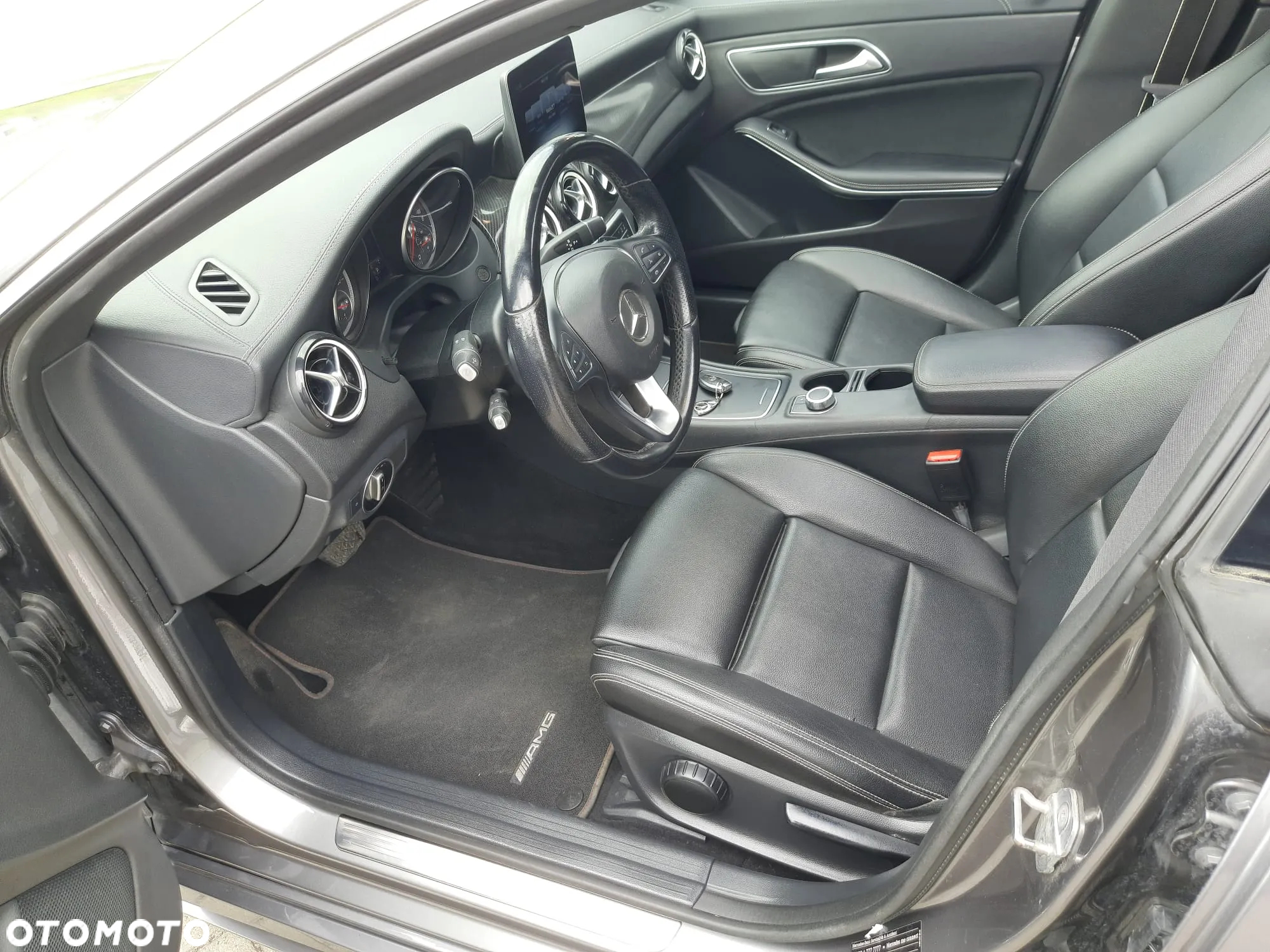 Mercedes-Benz CLA 200 d 7G-DCT AMG Line - 10