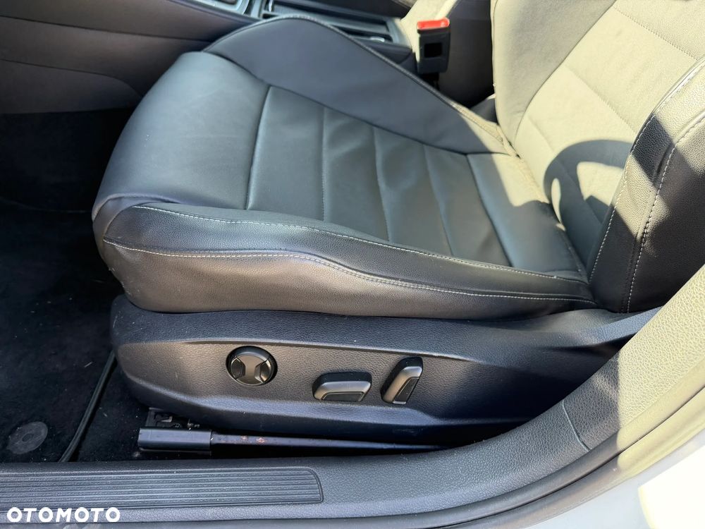 Volkswagen Golf 2.0 TDI DPF DSG GTD - 16