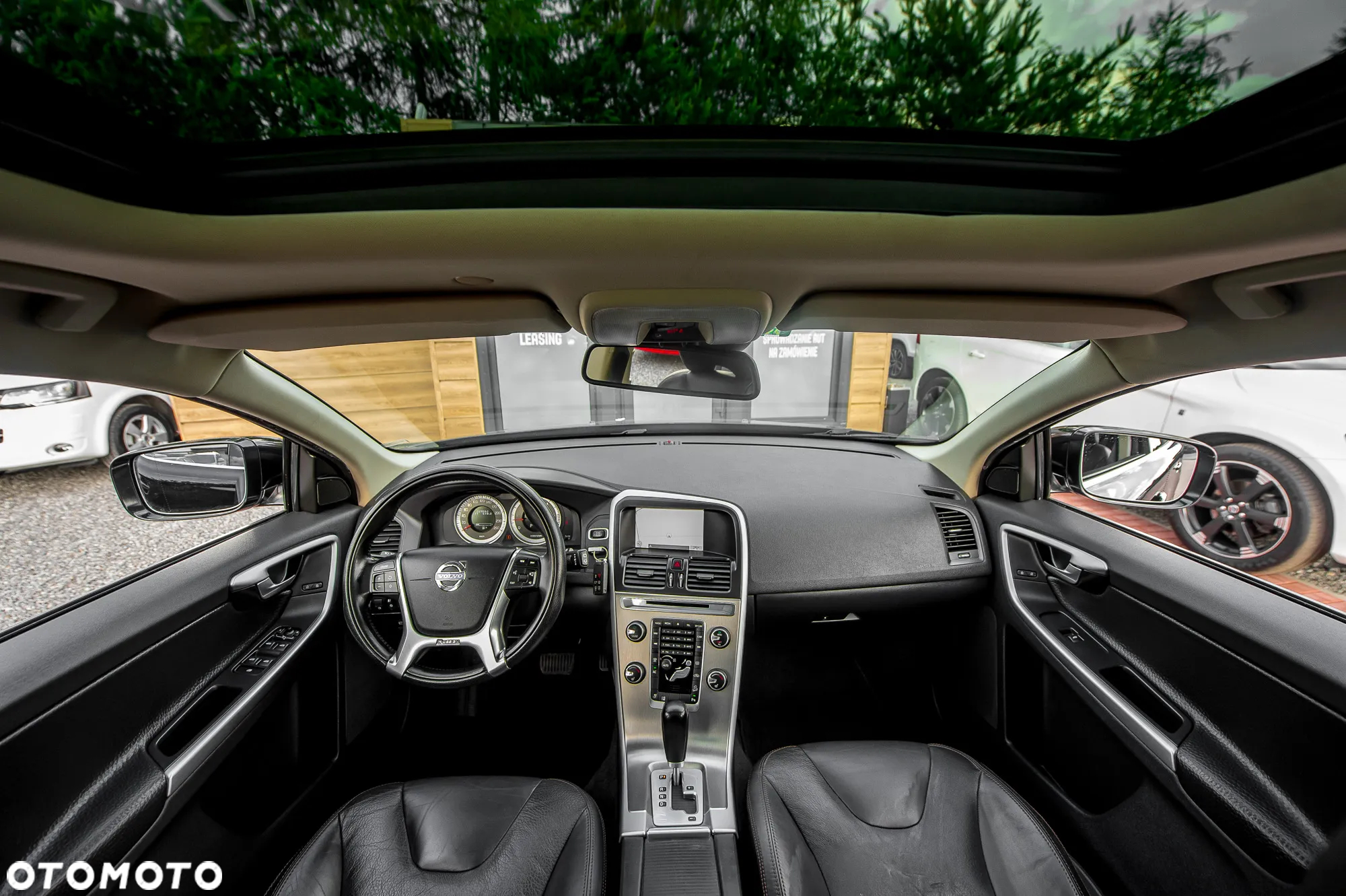 Volvo XC 60 D5 AWD RDesign - 24