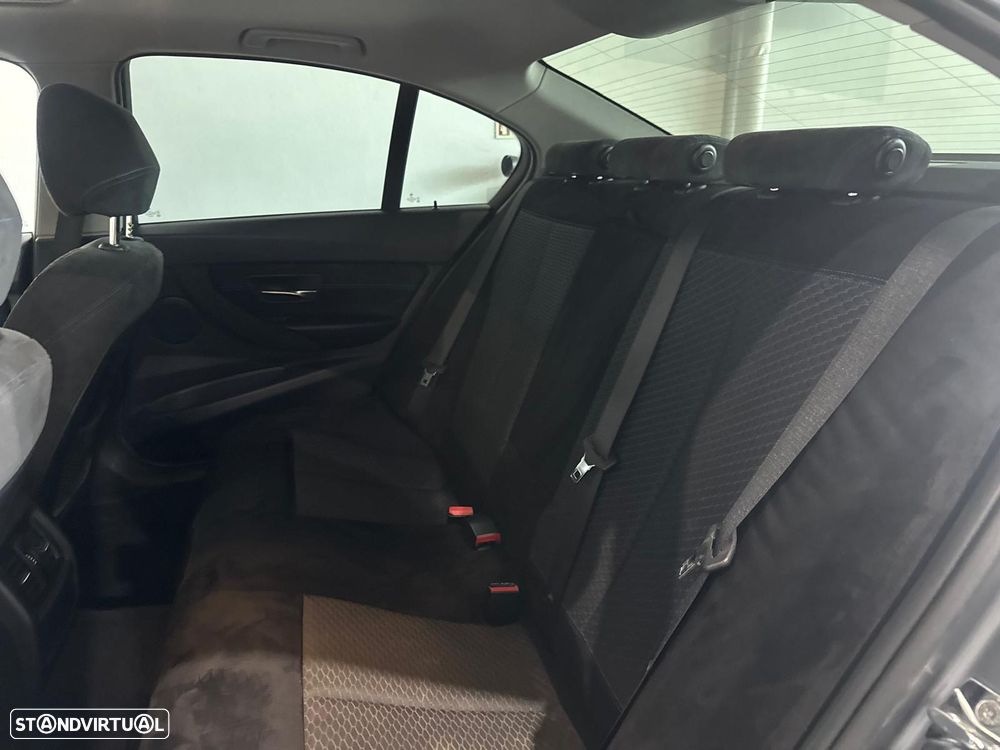 BMW 328 i Auto Pack M - 13