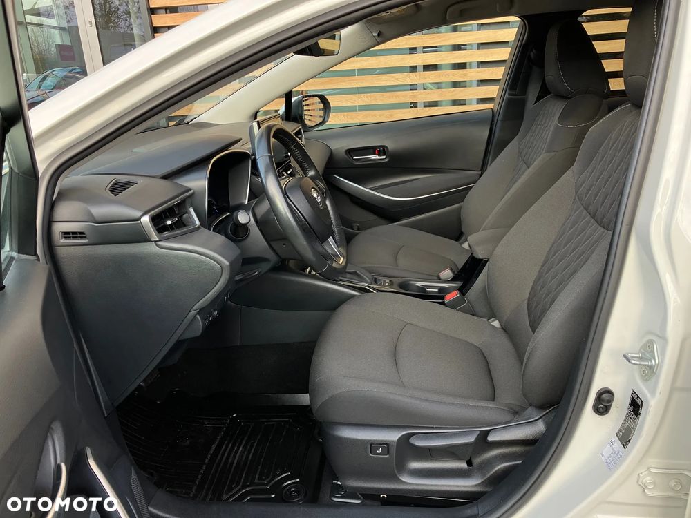 Toyota Corolla 1.8 Hybrid Comfort - 33