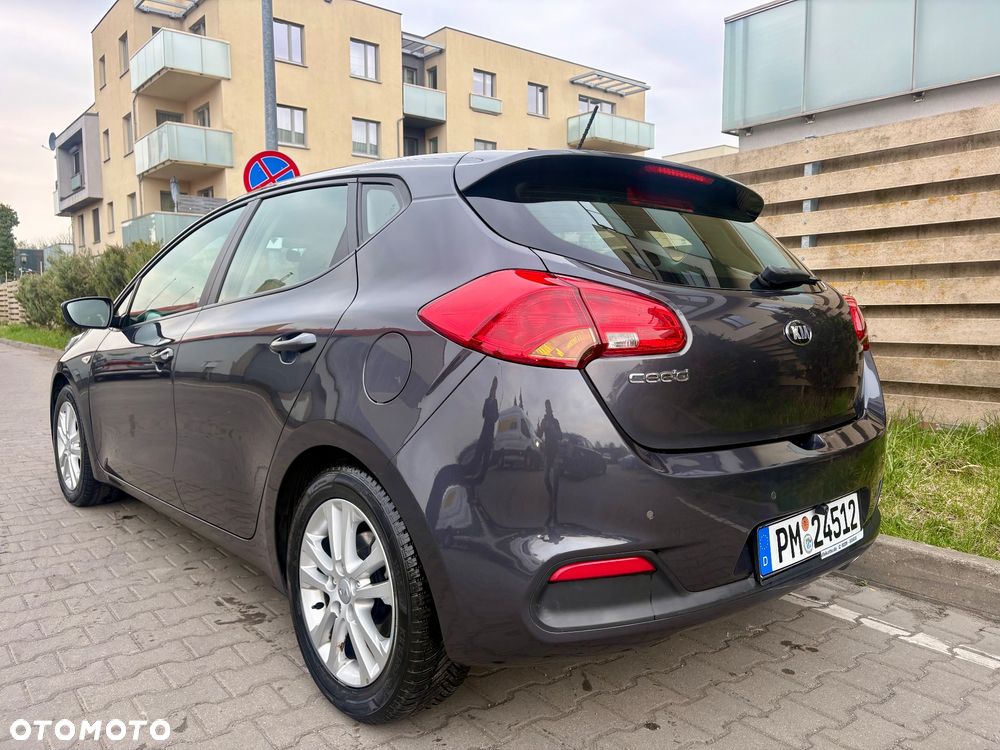 Kia Ceed - 4