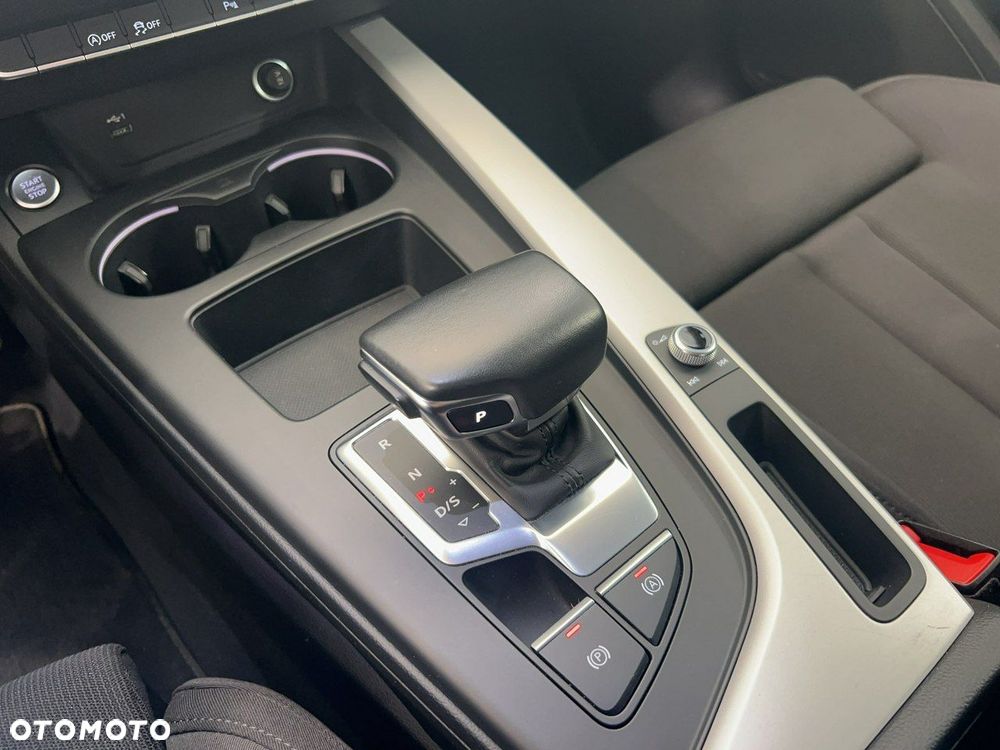 Audi A4 Limousine - 15
