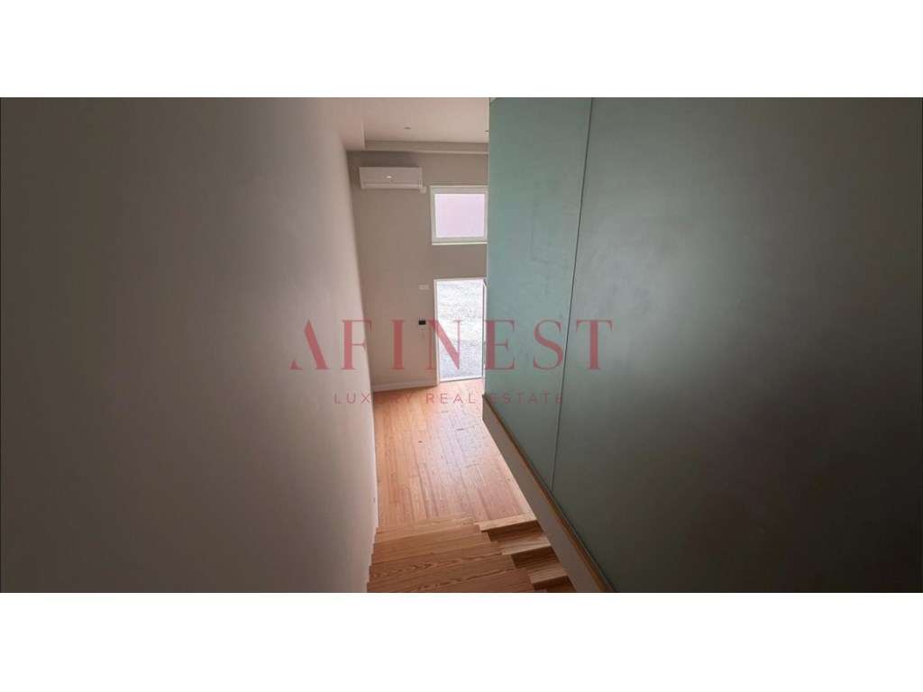 Apartamento T1 loft em condominio fechado no Estoril - Grande imagem: 4/16