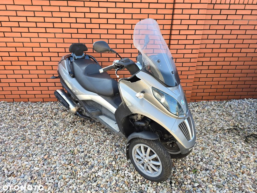 Piaggio MP-3 - 20