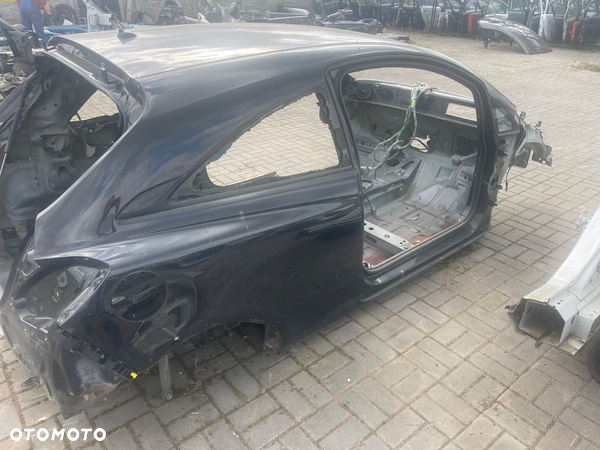 OPEL CORSA E 3d BŁOTNIK TYL PRAWY ĆWIARTKA