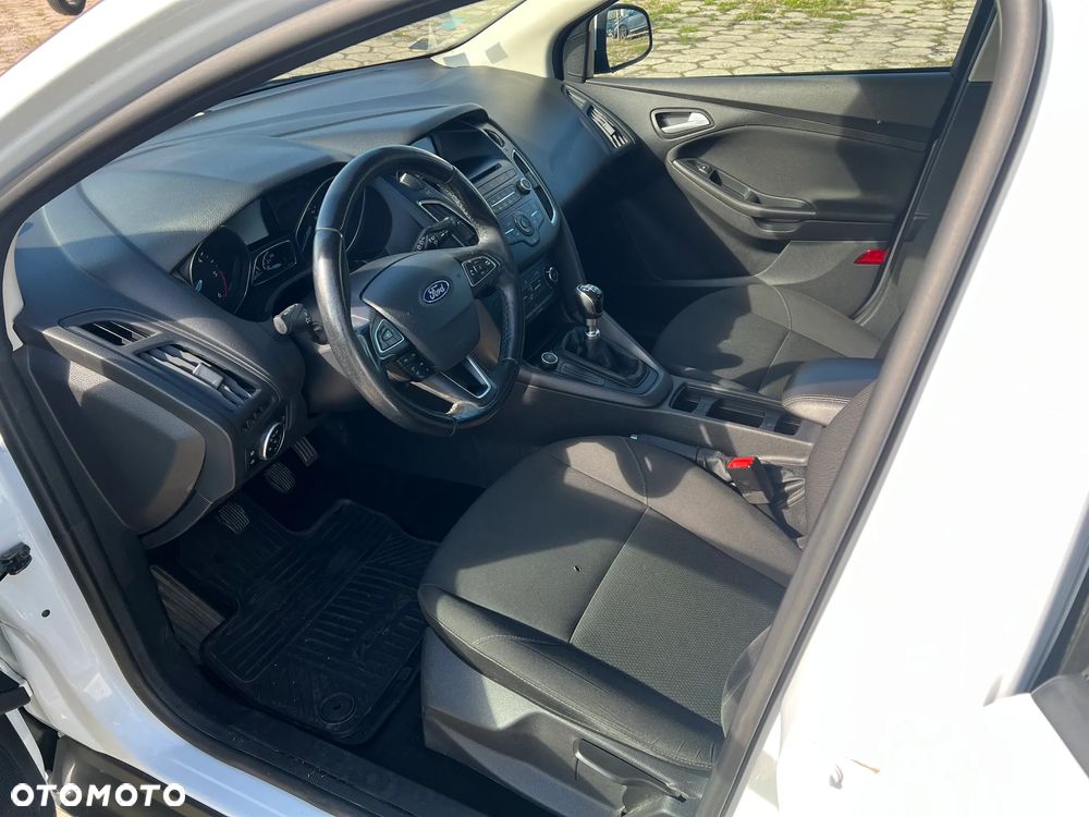 Ford Focus - 16