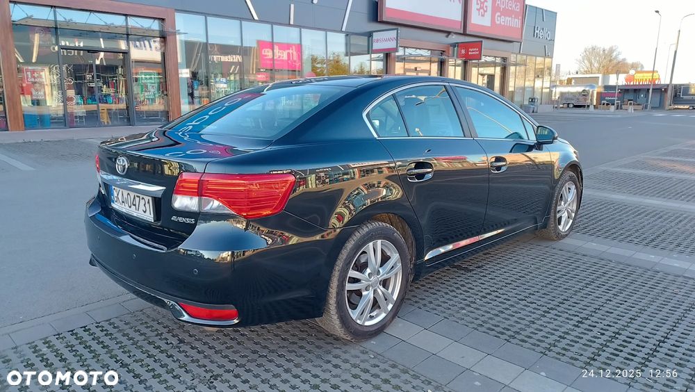 Toyota Avensis 1.8 Premium - 4