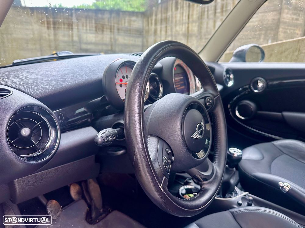 MINI 3 Portas Cooper D - 6