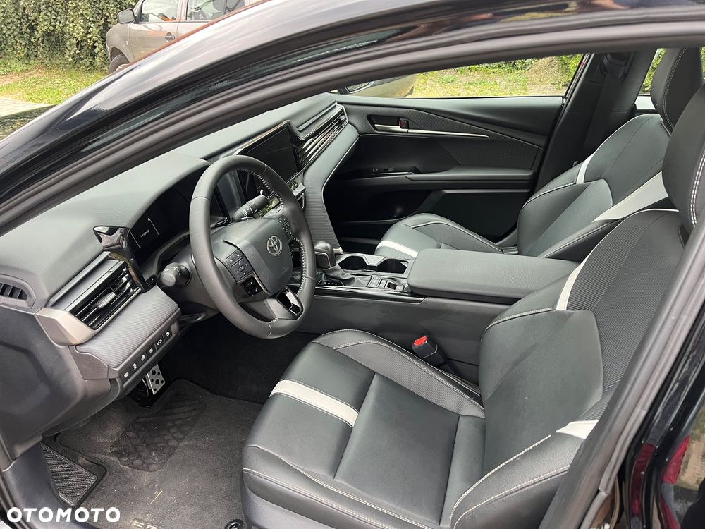 Toyota Camry - 3